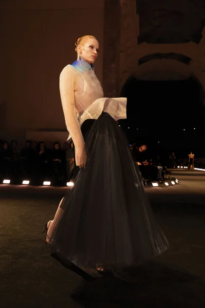 Look 5